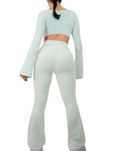 Load image into Gallery viewer, Bootcut Flare Seamless Leggings (Misty)