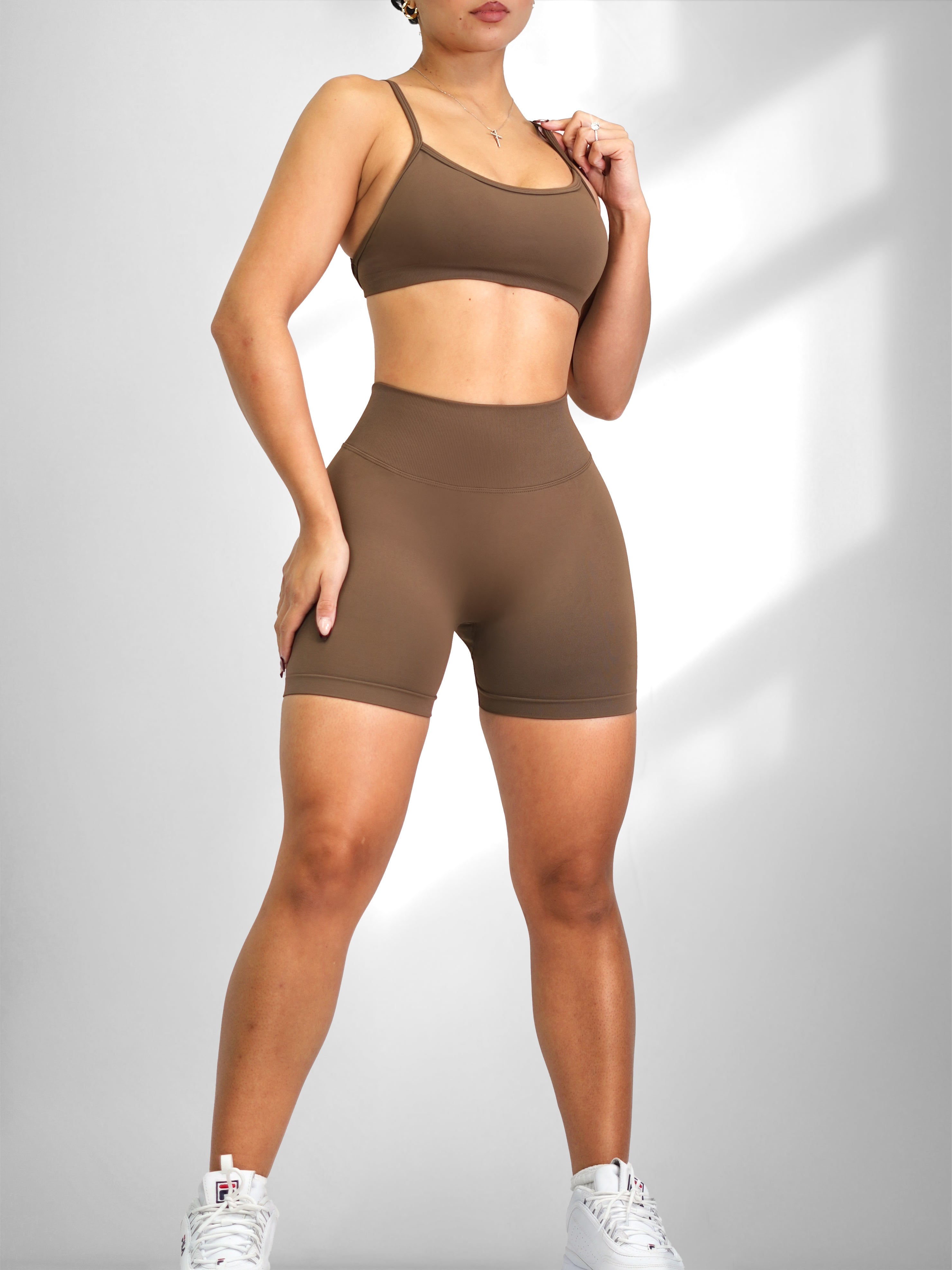 Athletic Seamless V Back Shorts (Espresso)