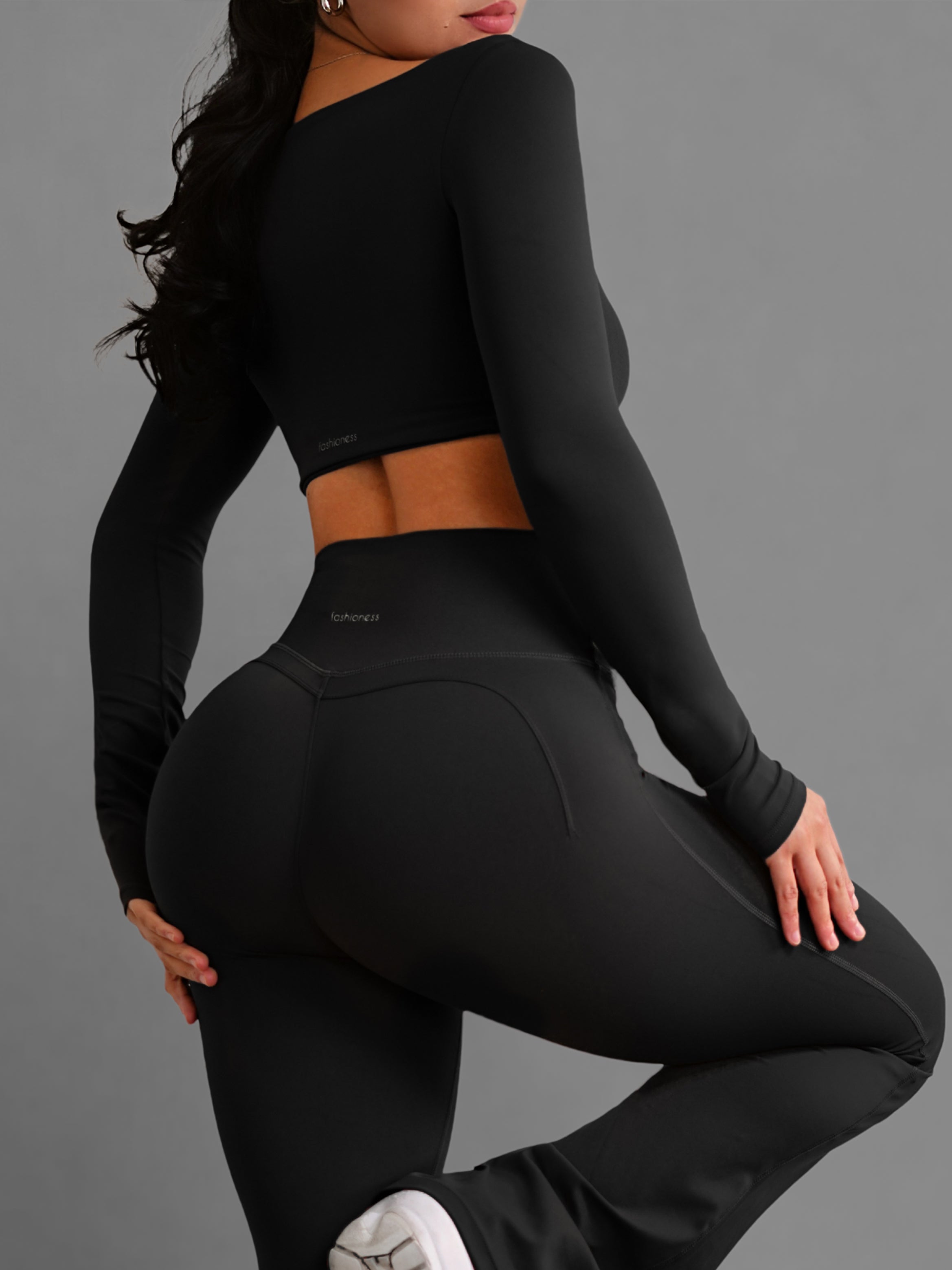 Reformer Long Sleeve Sports Top (Black)