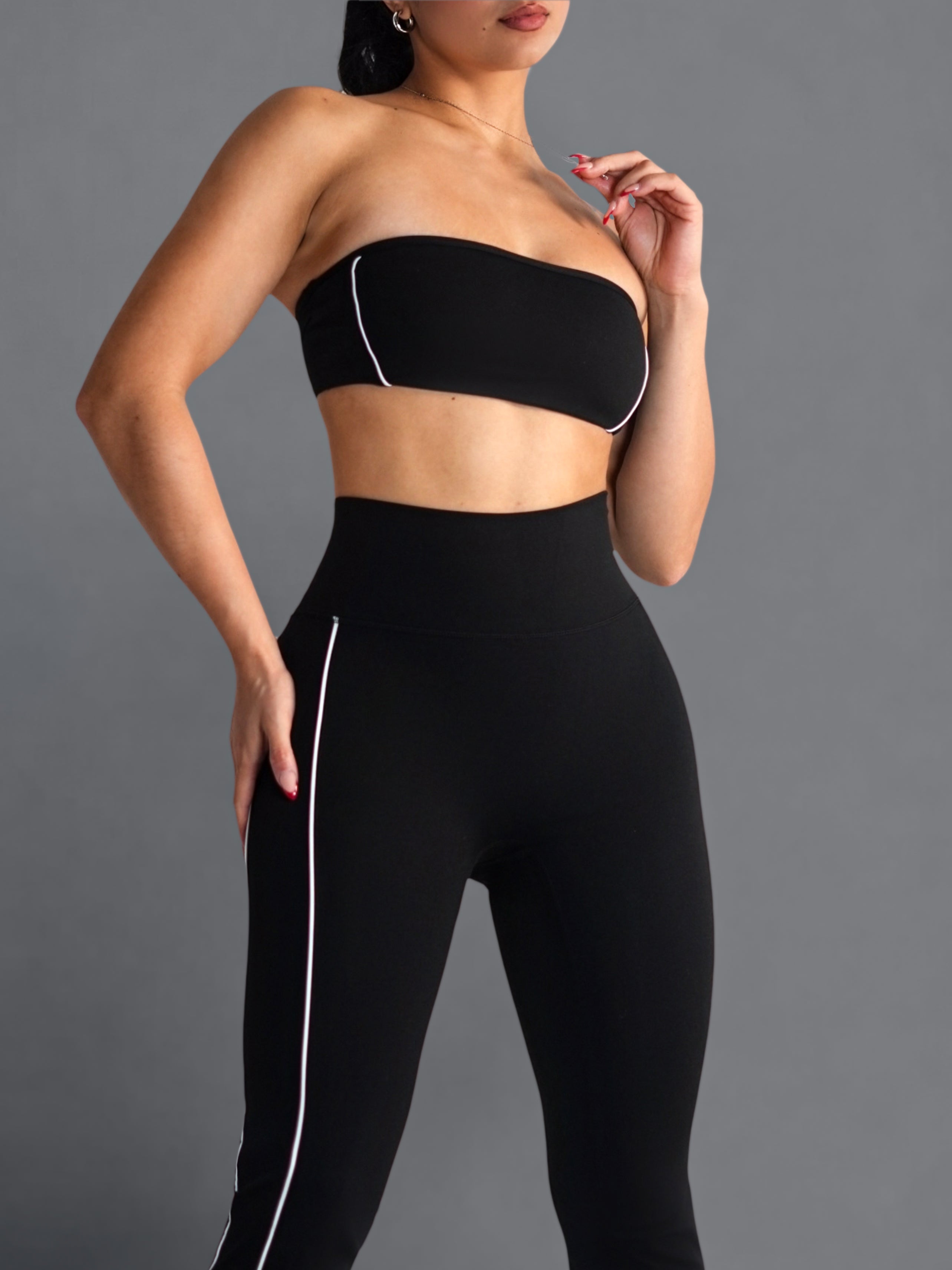 Velour Contrast Tube Top Sports Bra (Black)