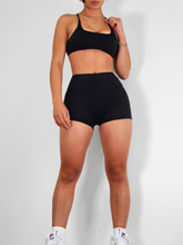 Load image into Gallery viewer, Athletic Scrunch Booty Shorts (Black)