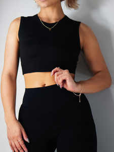 Fitted Cropped Tank Top (Black)