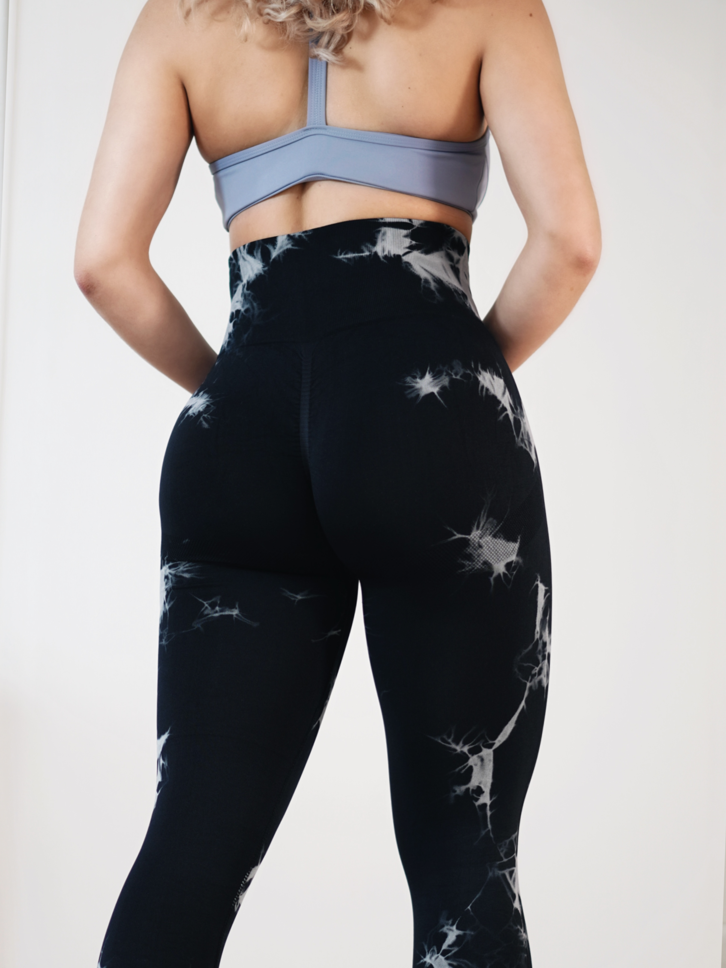 Spark Scrunch Leggings (Black)