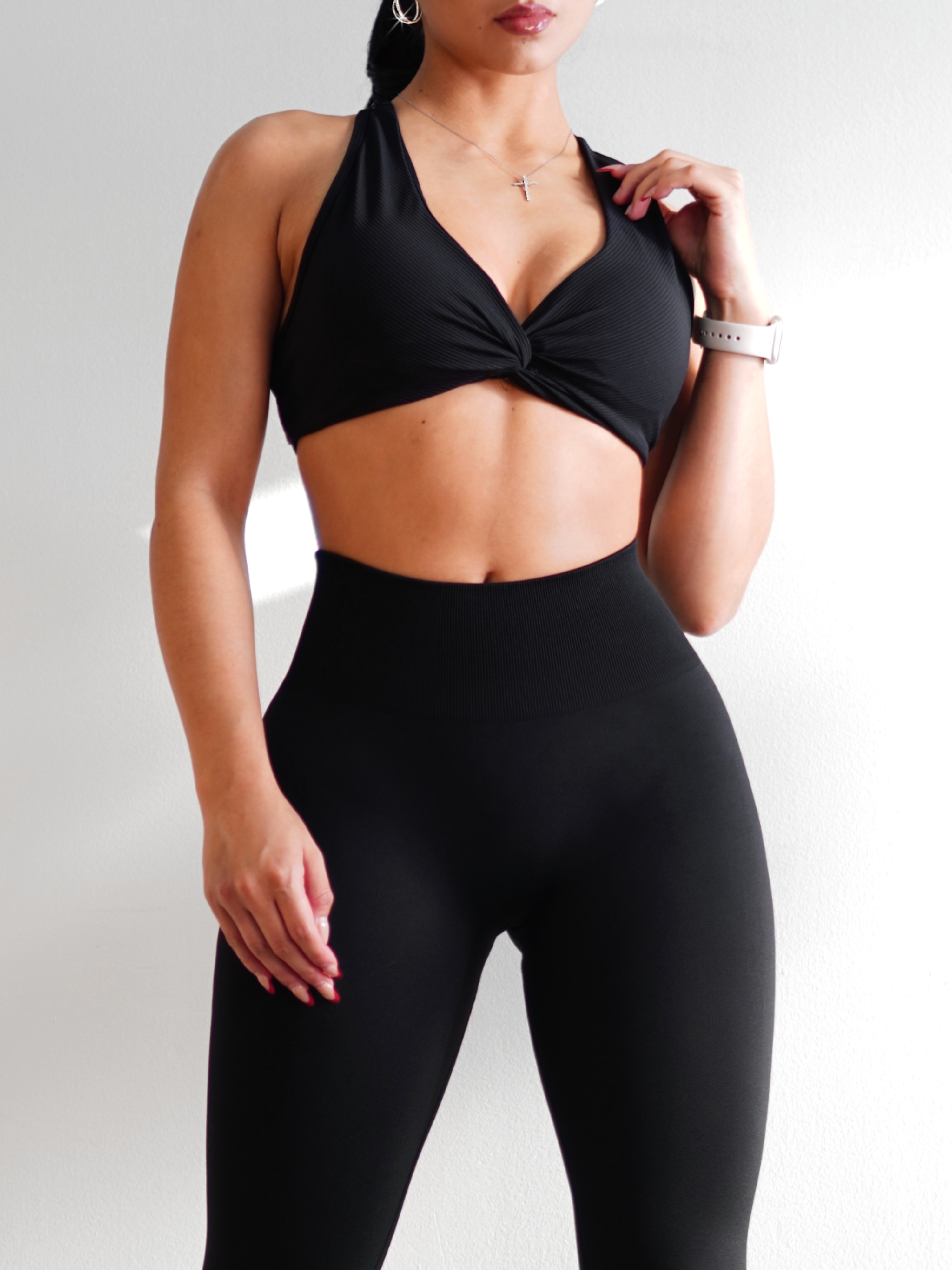 Ribbed Twist Sports Bra (Black)