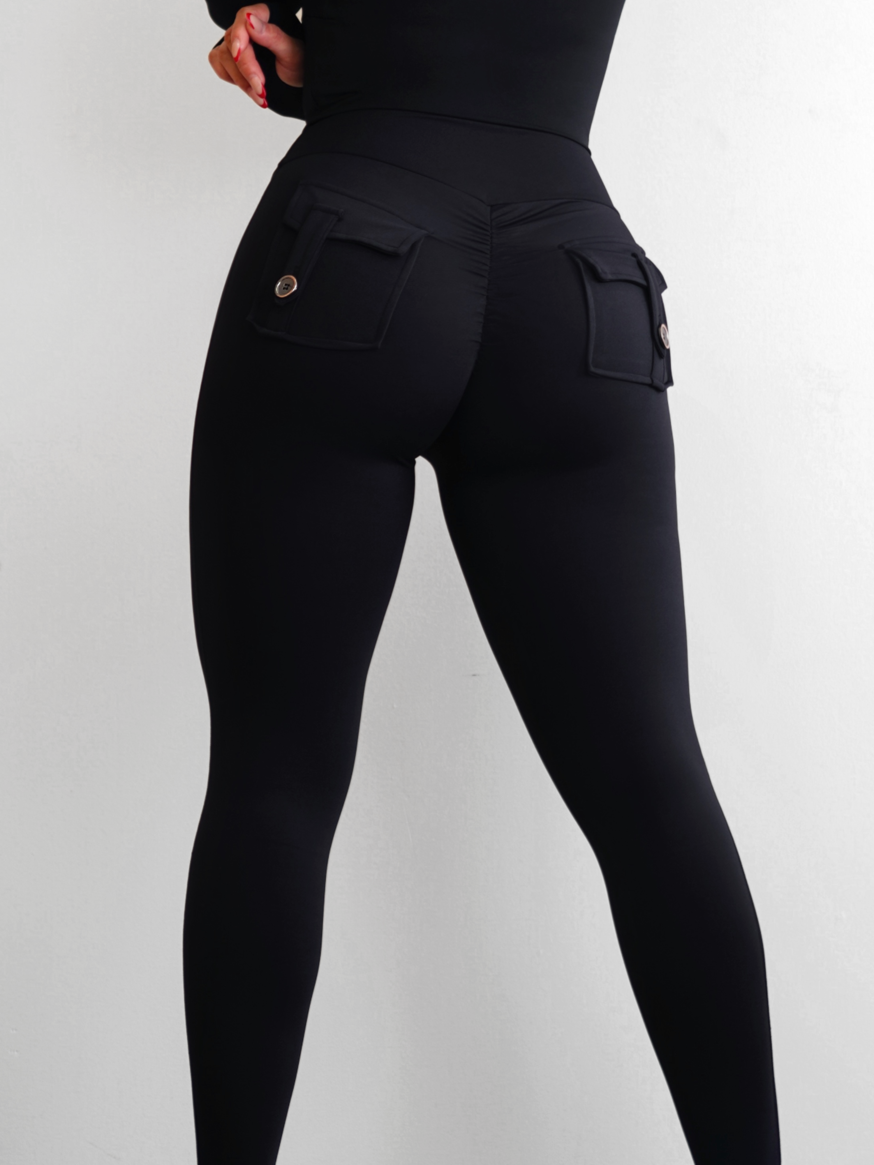 Booty Pocket Scrunch Leggings (Black)