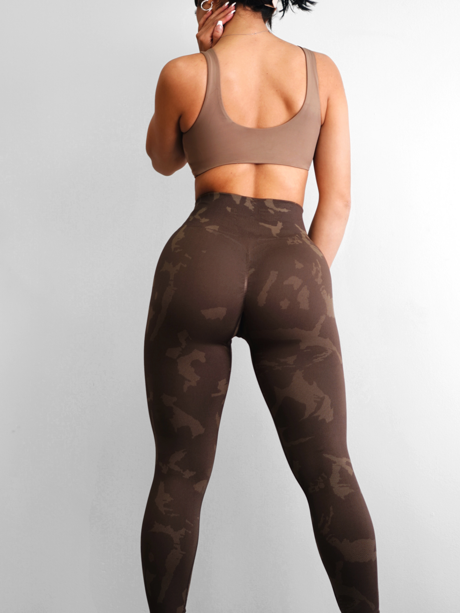 Savage Scrunch Leggings (Brown) – Fitness Fashioness