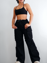 Load image into Gallery viewer, Oversized Cargo Pants (Black)
