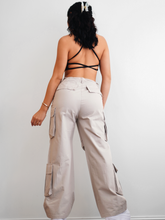 Load image into Gallery viewer, Oversized Cargo Pants (Light Gray)