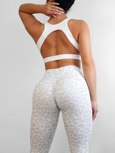 Load image into Gallery viewer, Venture Sports Bra (White)