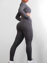 Load image into Gallery viewer, Hip Pocket Ribbed V Leggings (Stone Gray)