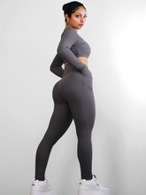 Load image into Gallery viewer, Hip Pocket Ribbed V Leggings (Stone Gray)