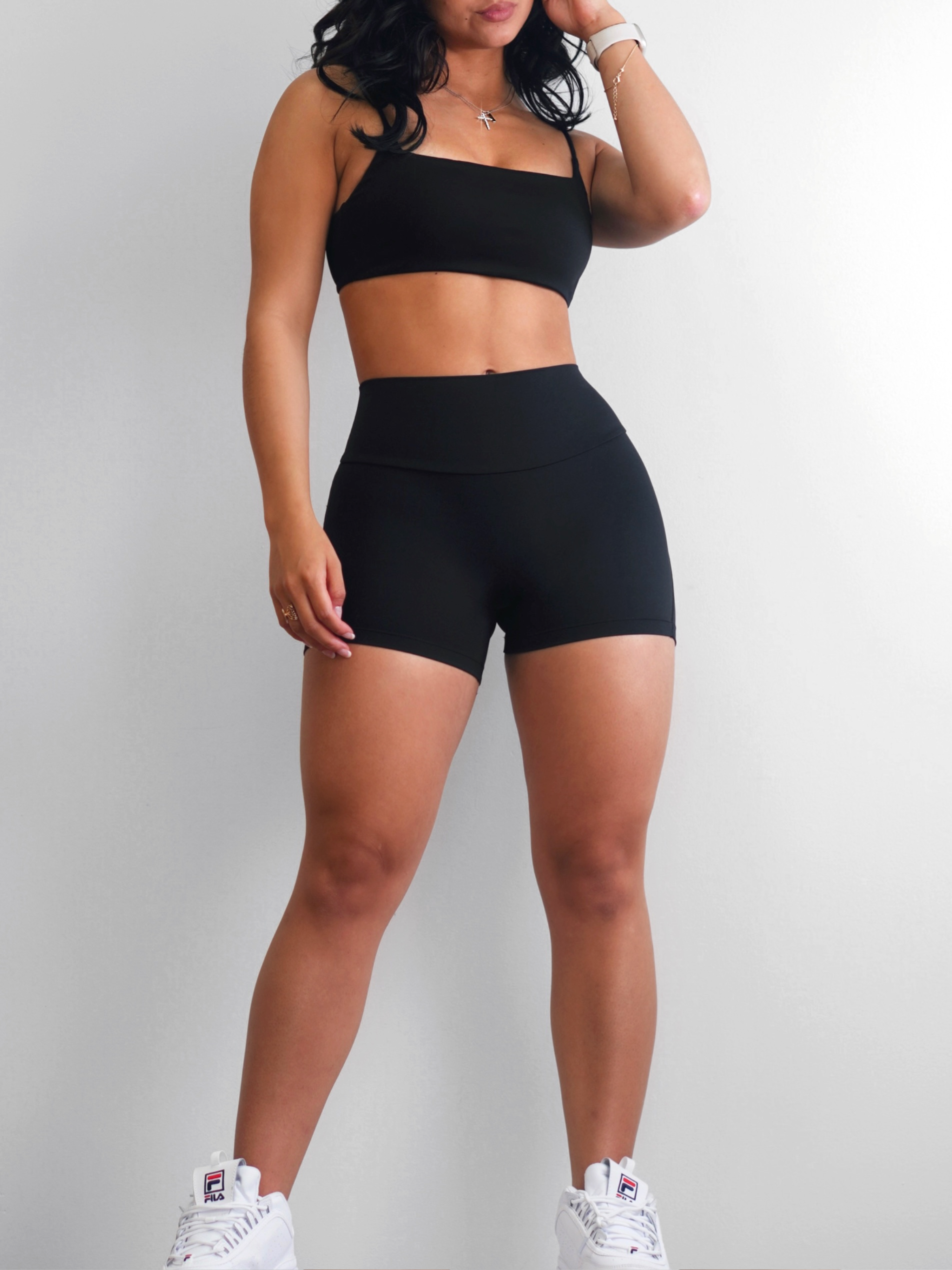 Booty Pocket Scrunch Shorts (Black)