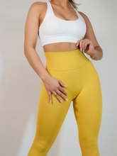 Load image into Gallery viewer, Athletic Seamless Scrunch Leggings (Pineapple)