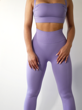 Load image into Gallery viewer, Plump Scrunch Leggings (Lilac)
