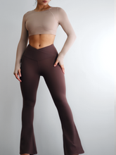 Load image into Gallery viewer, Flare V Leggings (Brown)