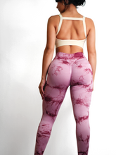 Load image into Gallery viewer, V Spark Scrunch Leggings (Mulberry)