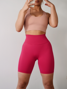 Figure Scrunch Shorts (Fuchsia Pink)