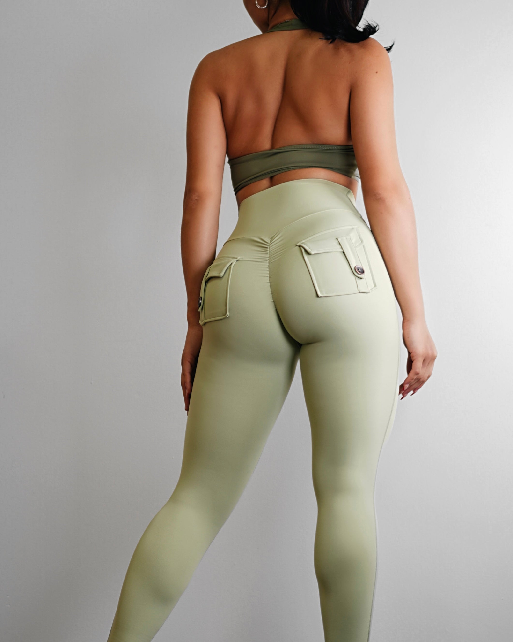 Booty Pocket Scrunch Leggings (Sage)