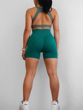 Load image into Gallery viewer, Sculpt Scrunch Shorts (Emerald)