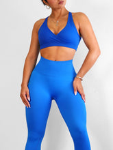 Load image into Gallery viewer, Venture Sports Bra (Deep Blue)